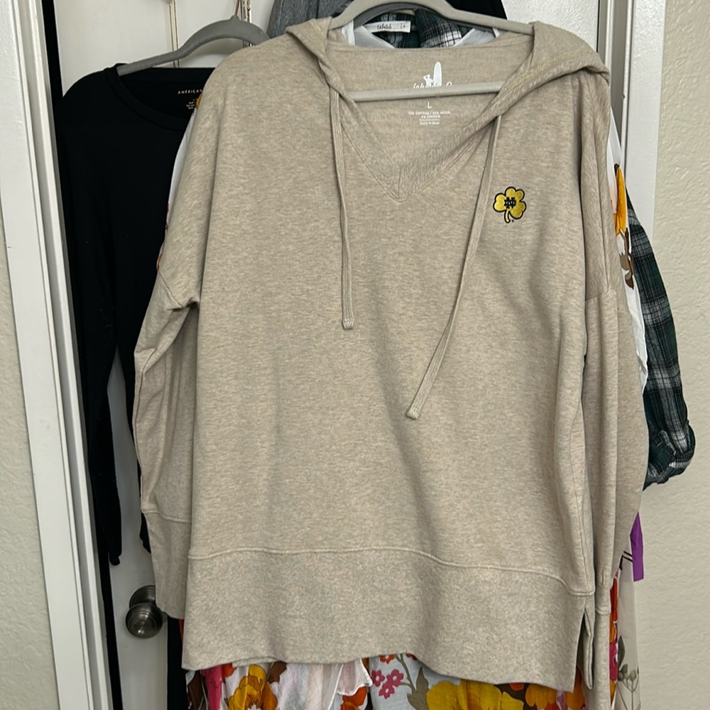Notre dame college sweater size L